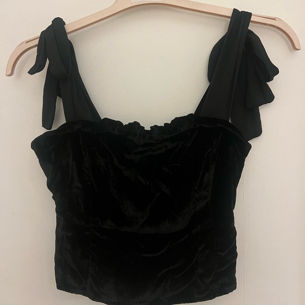 Velvet black top